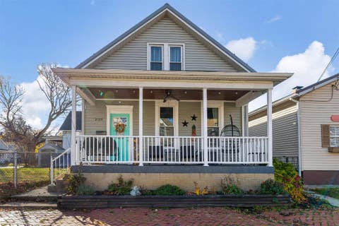 Photo for 2124 PLUM Street