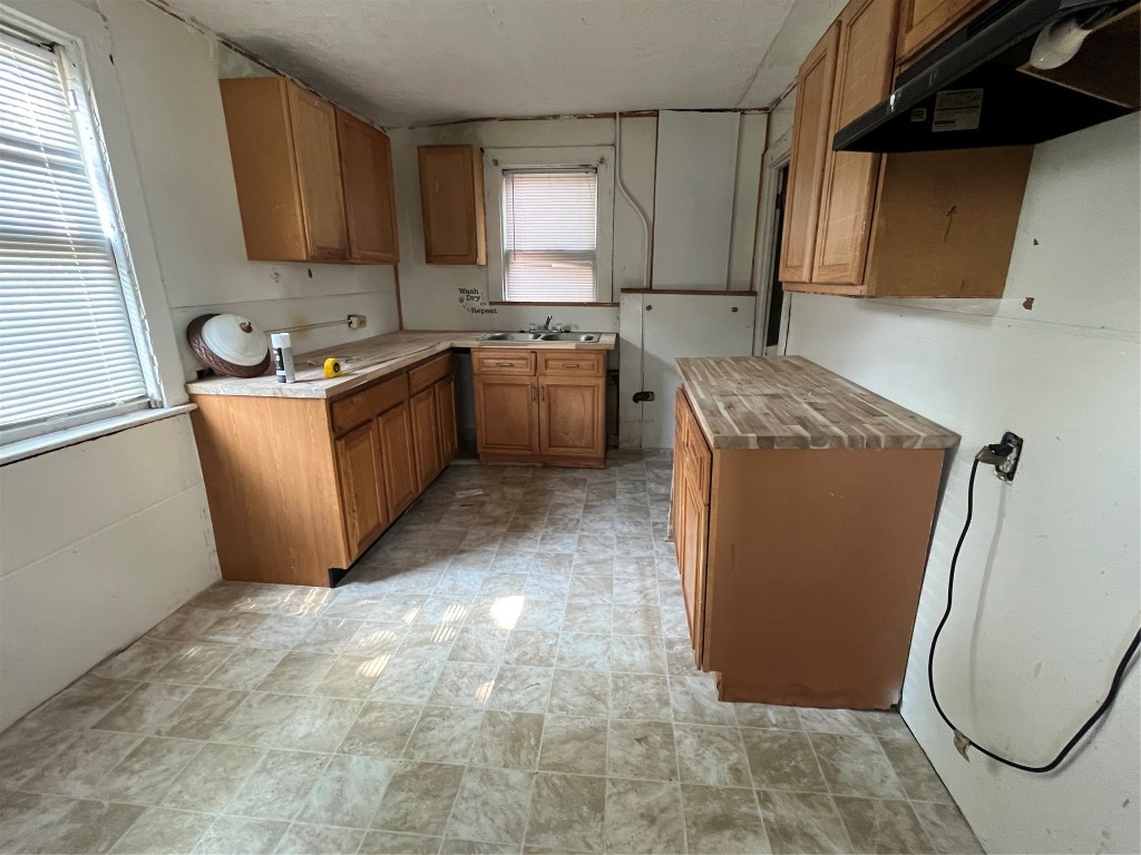 2022 Cottage Street, Erie, Pennsylvania image 3