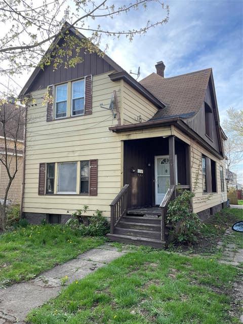Multifamily For Sale - 1038 W 22nd Street<br/> Erie, PA 16502