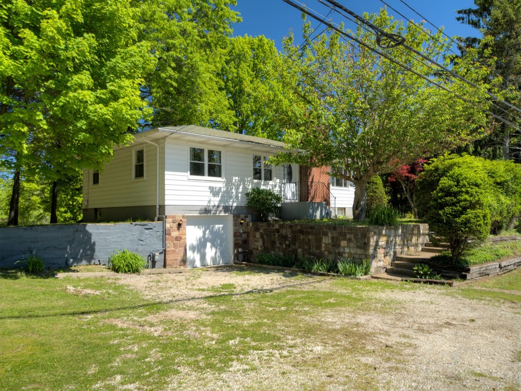 6620 W Ridge Road, Fairview, Pennsylvania image 1
