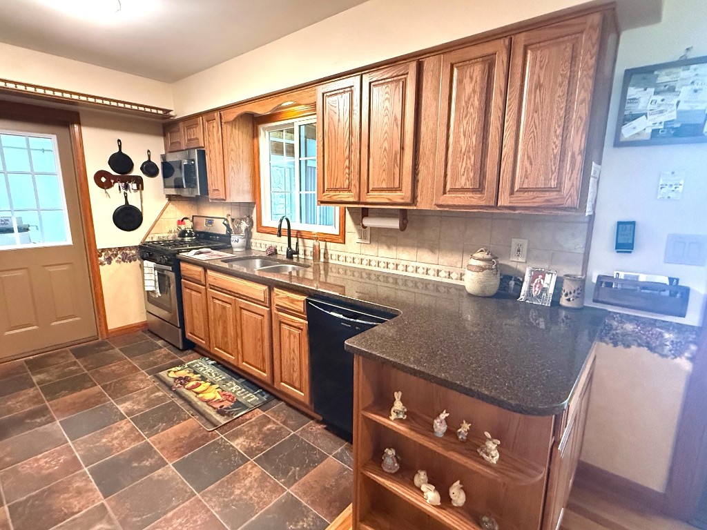 7718 Fairfield Drive, Fairview, Pennsylvania image 7