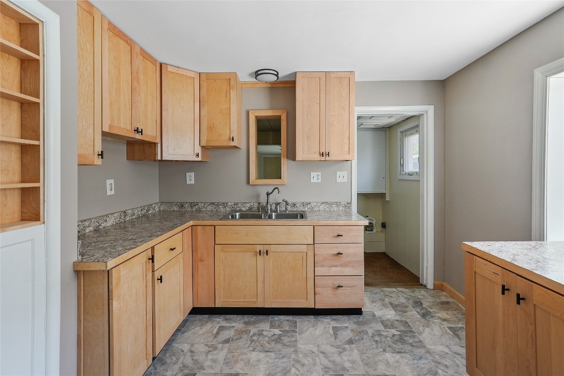 1057 W 32nd Street, Erie, Pennsylvania image 14