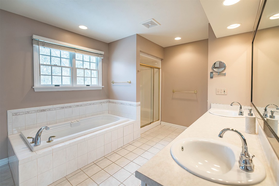 6742 Richardson Circle, Fairview, Pennsylvania image 13