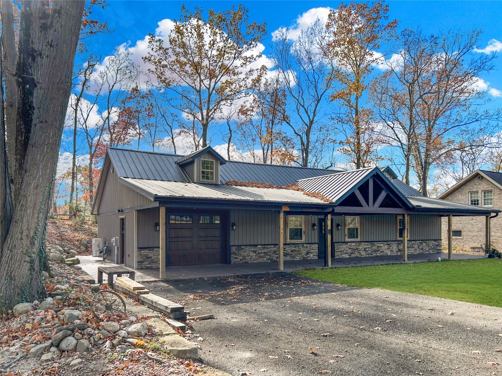 11667 Lakeland Drive, Conneaut Lake, Pennsylvania image 2