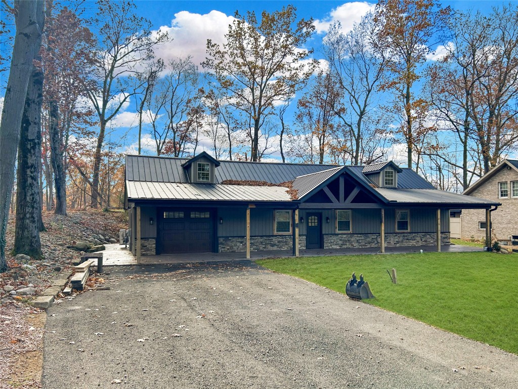 11667 Lakeland Drive, Conneaut Lake, Pennsylvania image 1