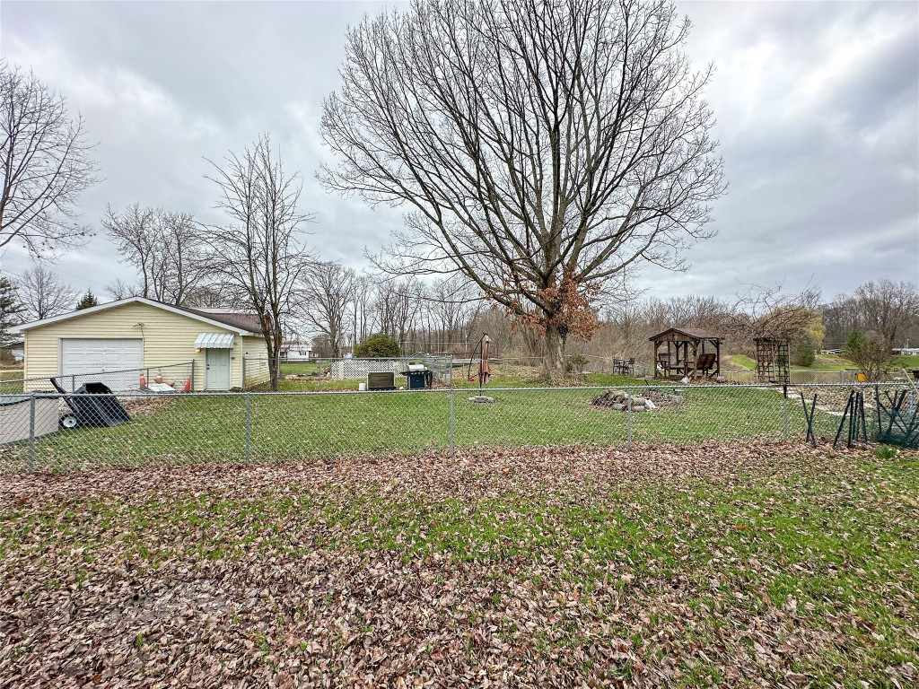 9900 Seneca Trail, Linesville, Pennsylvania image 9