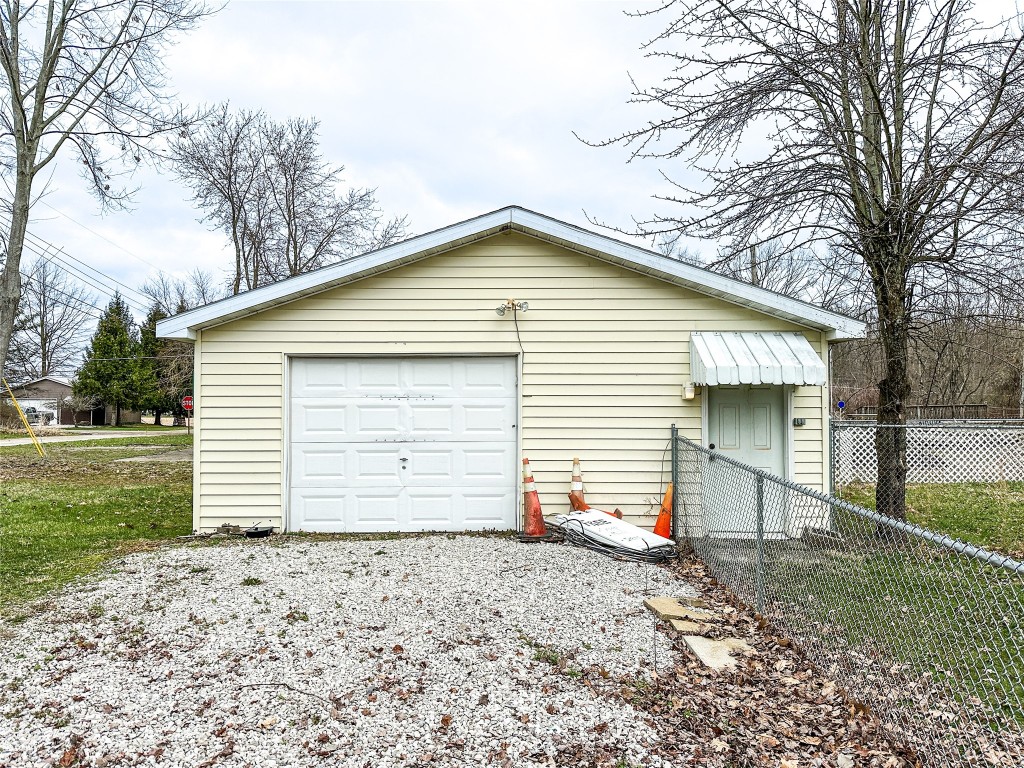 9900 Seneca Trail, Linesville, Pennsylvania image 8