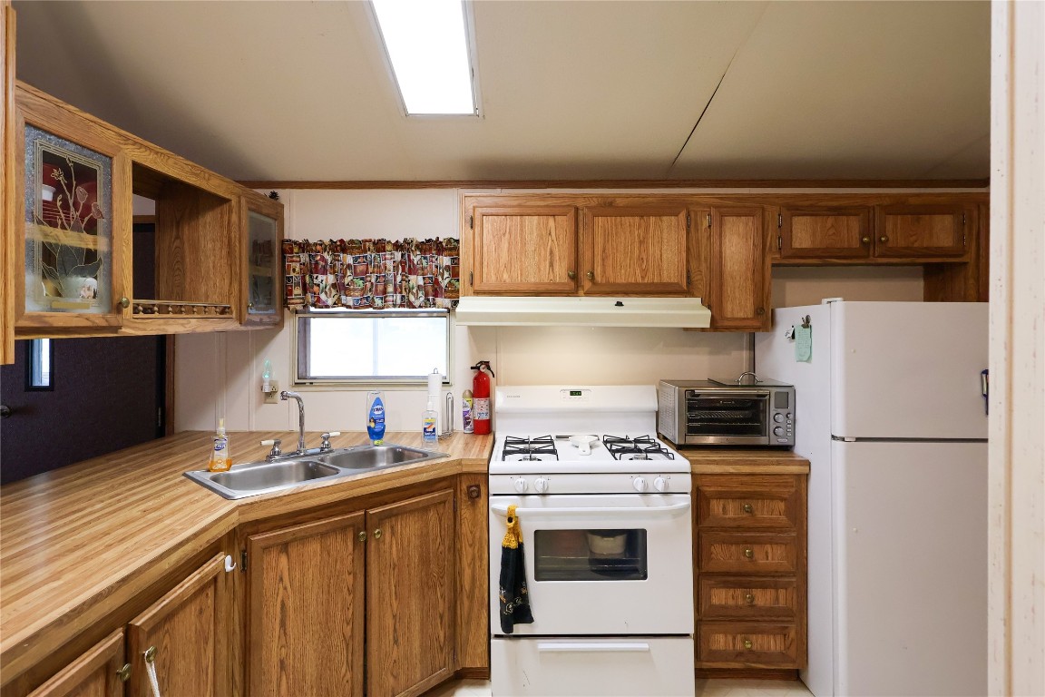 9900 Seneca Trail, Linesville, Pennsylvania image 11
