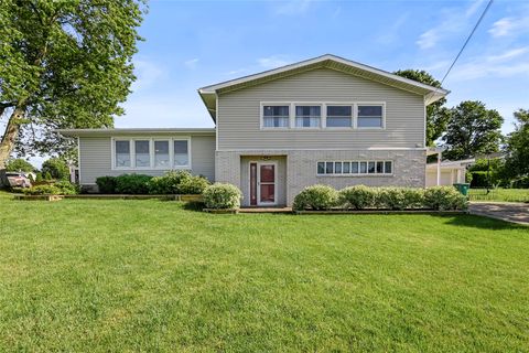Homes For Sale - 3533 Ridge Parkway<br/> Harborcreek, PA 16510
