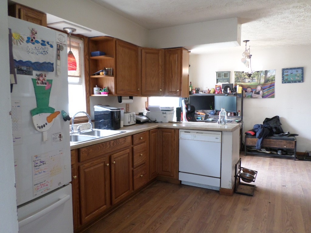 1828 Cole Drive, Erie, Pennsylvania image 5