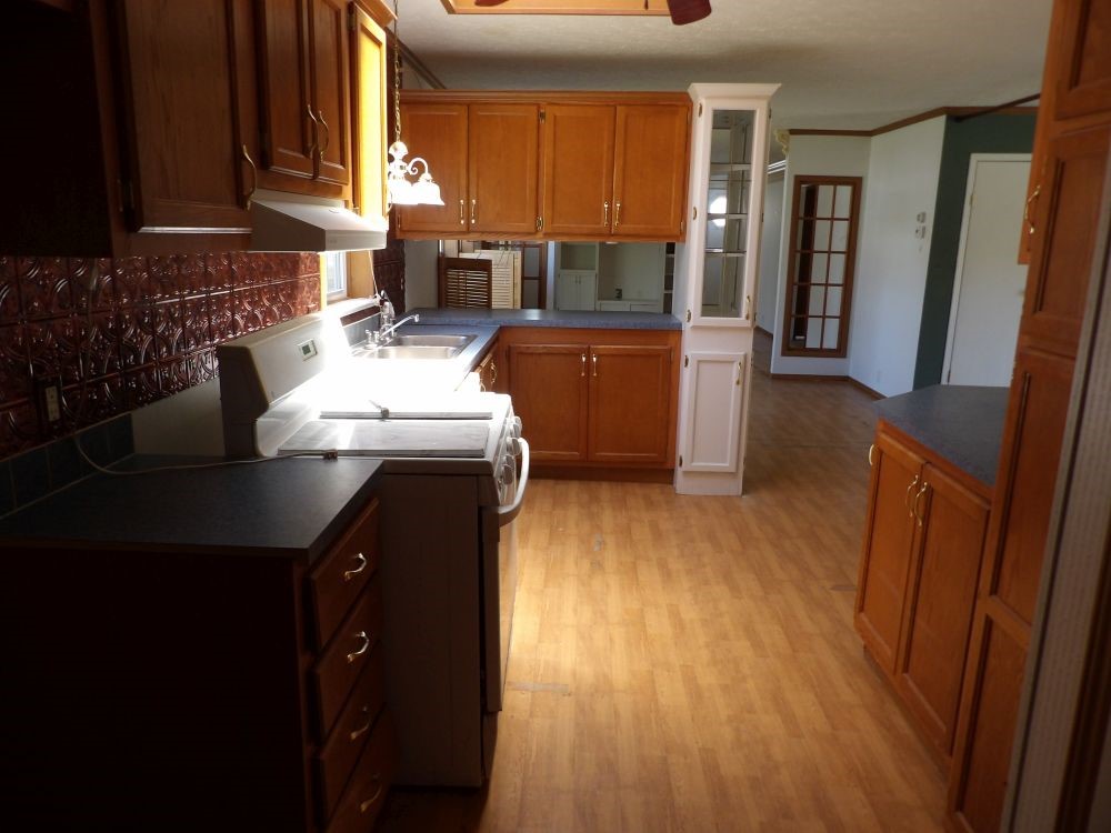 1040 Marshall Street, Conneaut Lake, Pennsylvania image 2