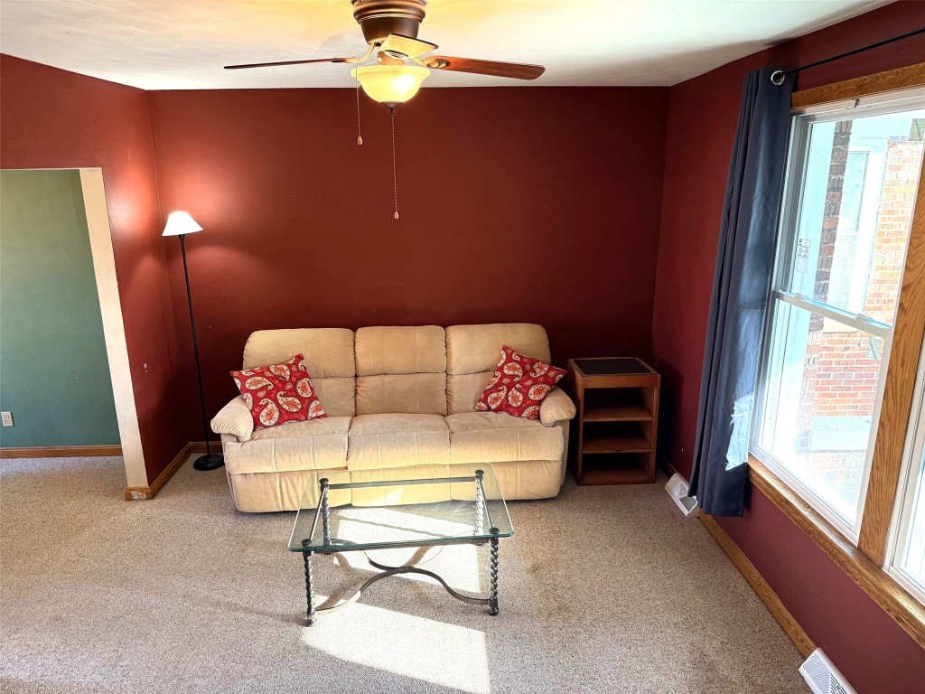 823 Priestley Avenue, Erie, Pennsylvania image 4