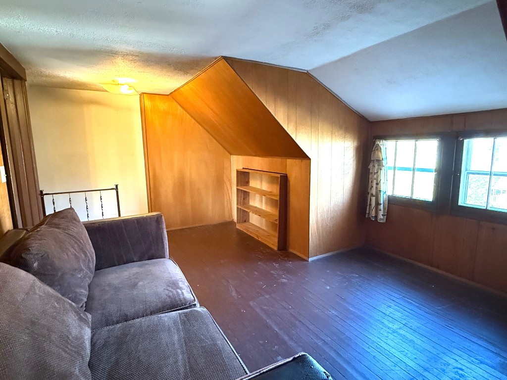 823 Priestley Avenue, Erie, Pennsylvania image 24