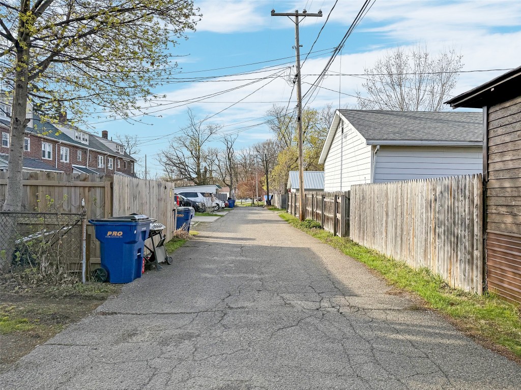 823 Priestley Avenue, Erie, Pennsylvania image 35