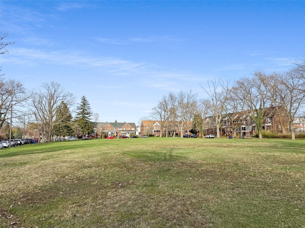823 Priestley Avenue, Erie, Pennsylvania image 37