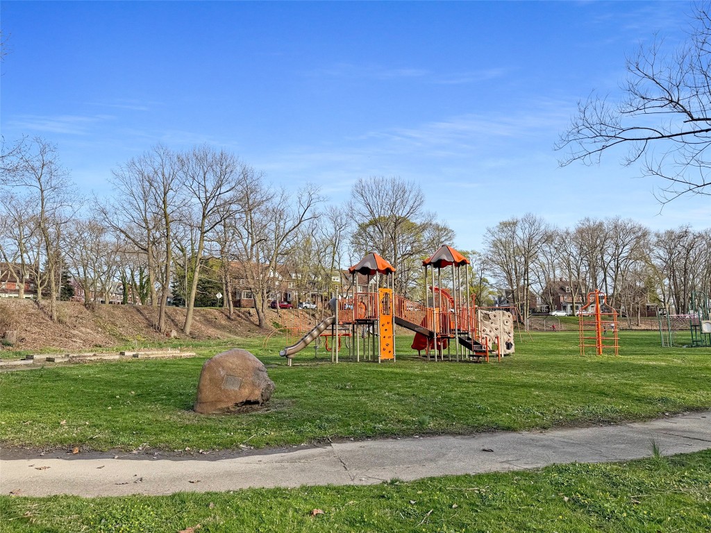 823 Priestley Avenue, Erie, Pennsylvania image 38