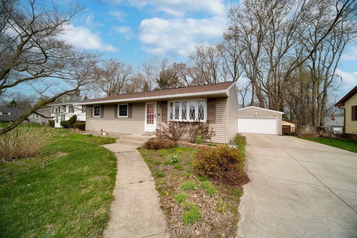2834 E 27th Street, Erie, Pennsylvania image 2