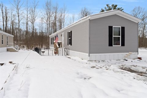 Homes For Sale - 123 Primrose Lane<br/> Edinboro, PA 16412