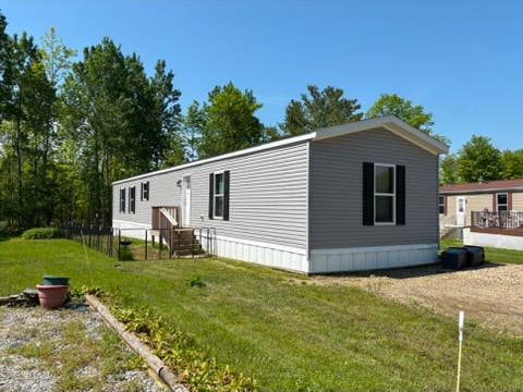 Homes For Sale - 123 Primrose Lane<br/> Erie County, Edinboro, PA 16412