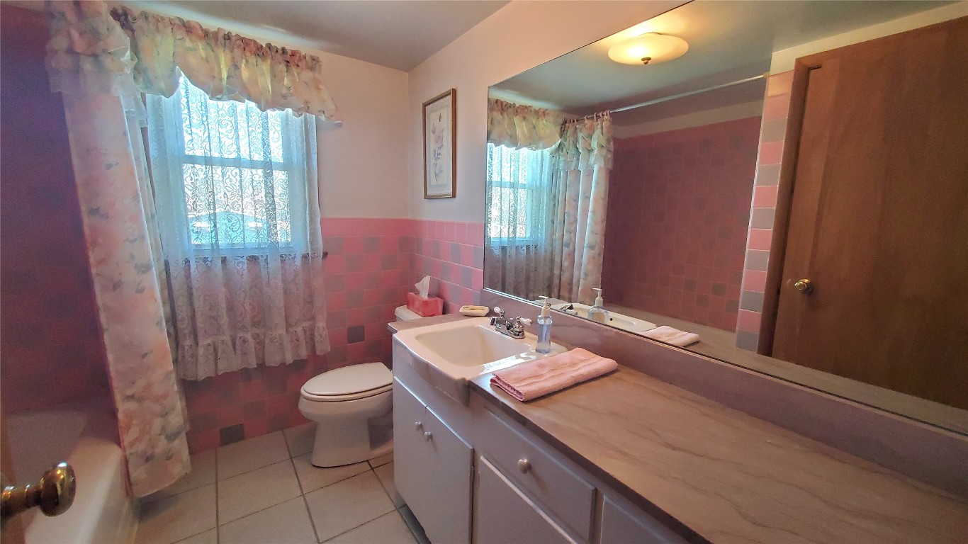 1642 W 24th Street, Erie, Pennsylvania image 19