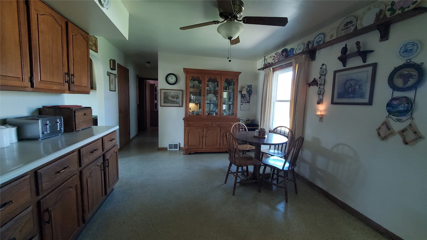 1642 W 24th Street, Erie, Pennsylvania image 6