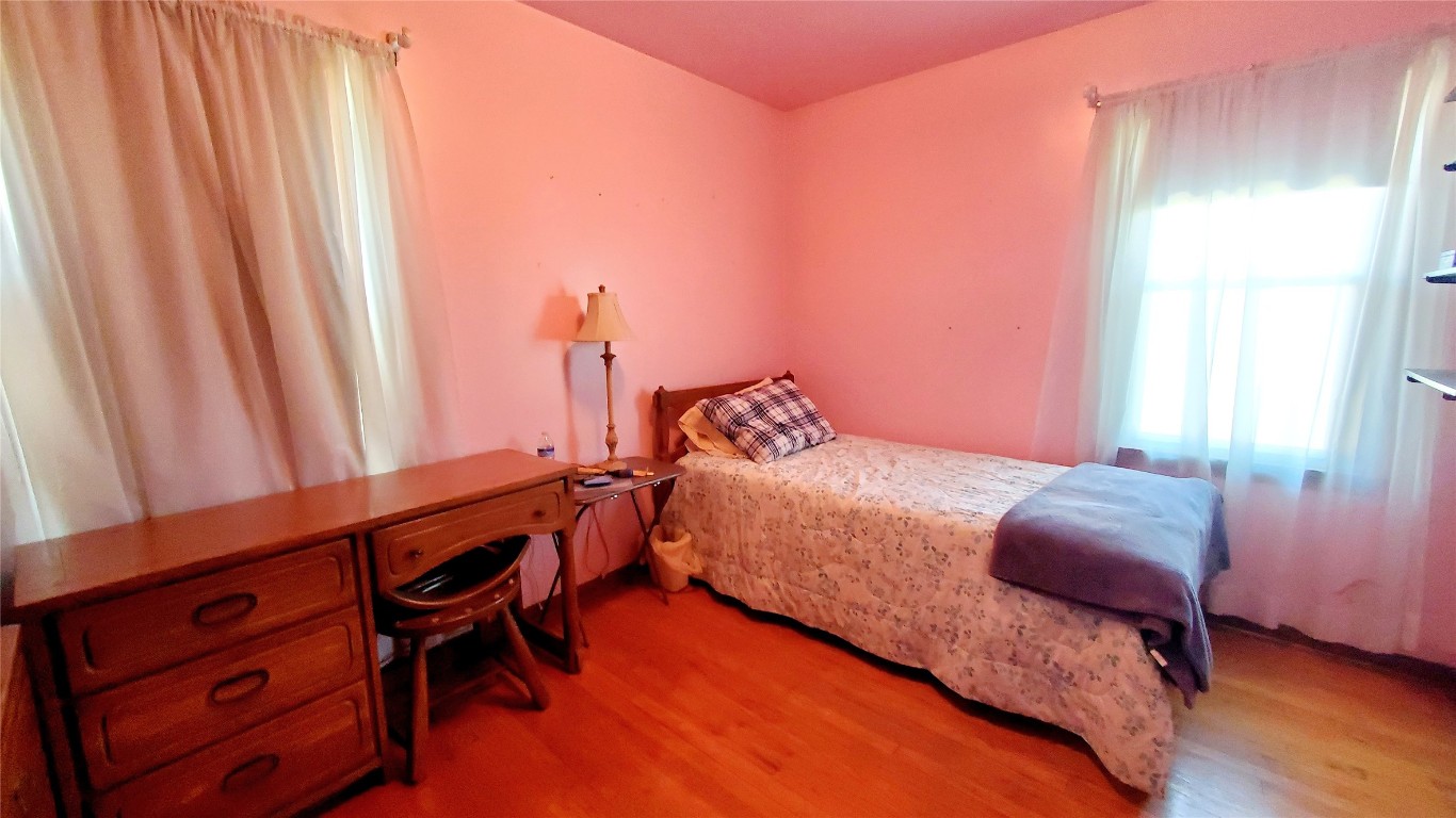 1642 W 24th Street, Erie, Pennsylvania image 13
