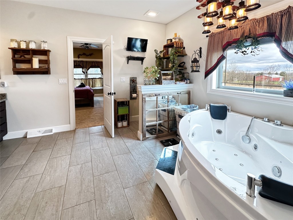 2150 Deer Run Trail, Erie, Pennsylvania image 17