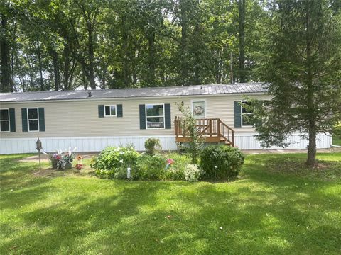 Homes For Sale - 8912 Walnut Drive #17<br/> Crawford County, Meadville, PA 16335