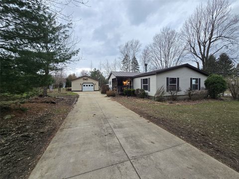 Mobile Home For Sale - 12804 Plank Road<br/> Waterford, PA 16441