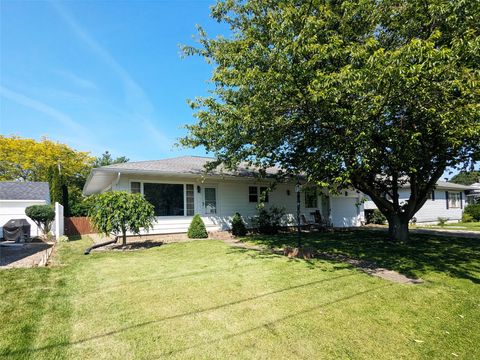Homes For Sale - 1220 Oregon Avenue<br/> Erie, PA 16505