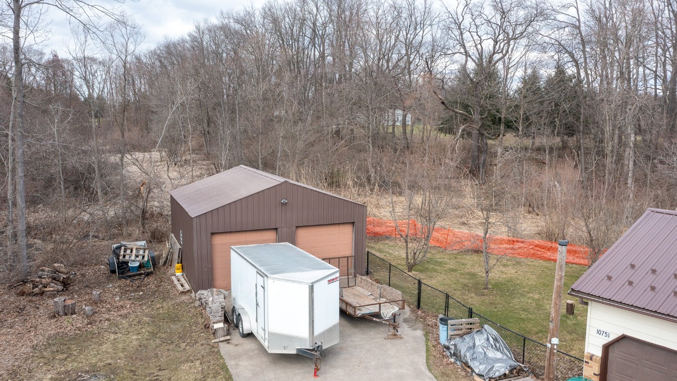 10751 Wales Road, Erie, Pennsylvania image 28