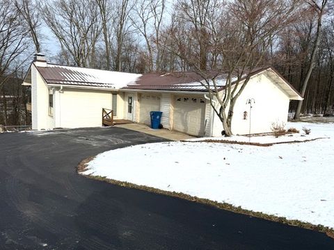 Homes For Sale - 1294 Carmont Drive<br/> Meadville, PA 16335