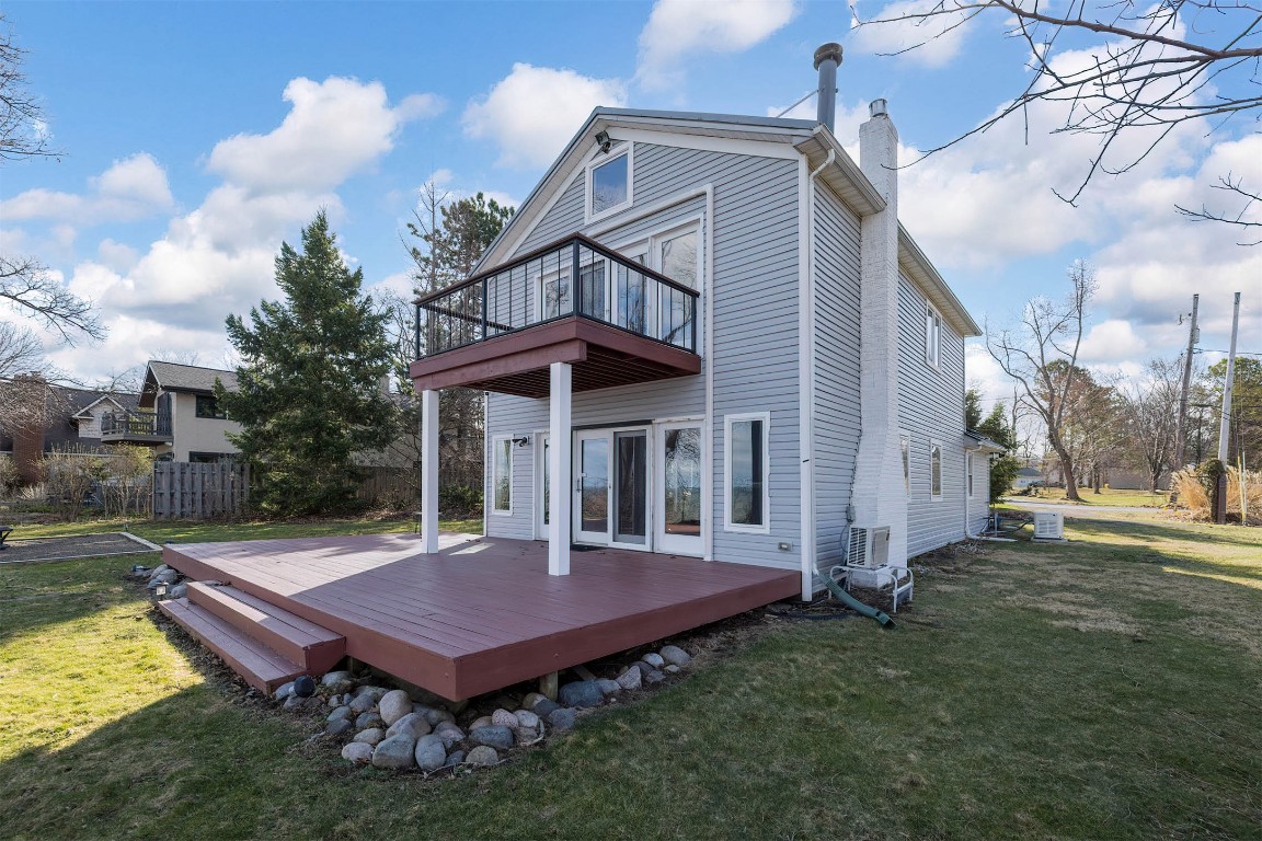21 East Drive, Erie, Pennsylvania image 1