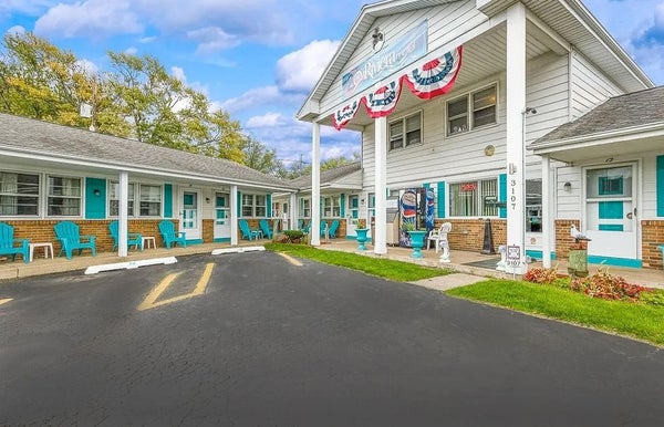 3107 W LAKE RD # 15, ERIE, PA 16505 - Image dff18ded5c8bce157ba748af366769eb/3497948248