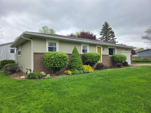 Homes For Sale - 5333 Westgate Drive<br/> Erie County, Girard, PA 16417
