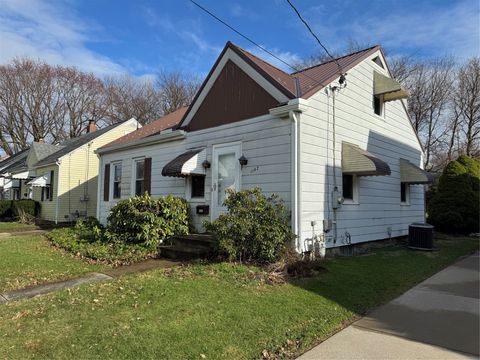 Homes For Sale - 1147 W 31st Street<br/> Erie, PA 16508