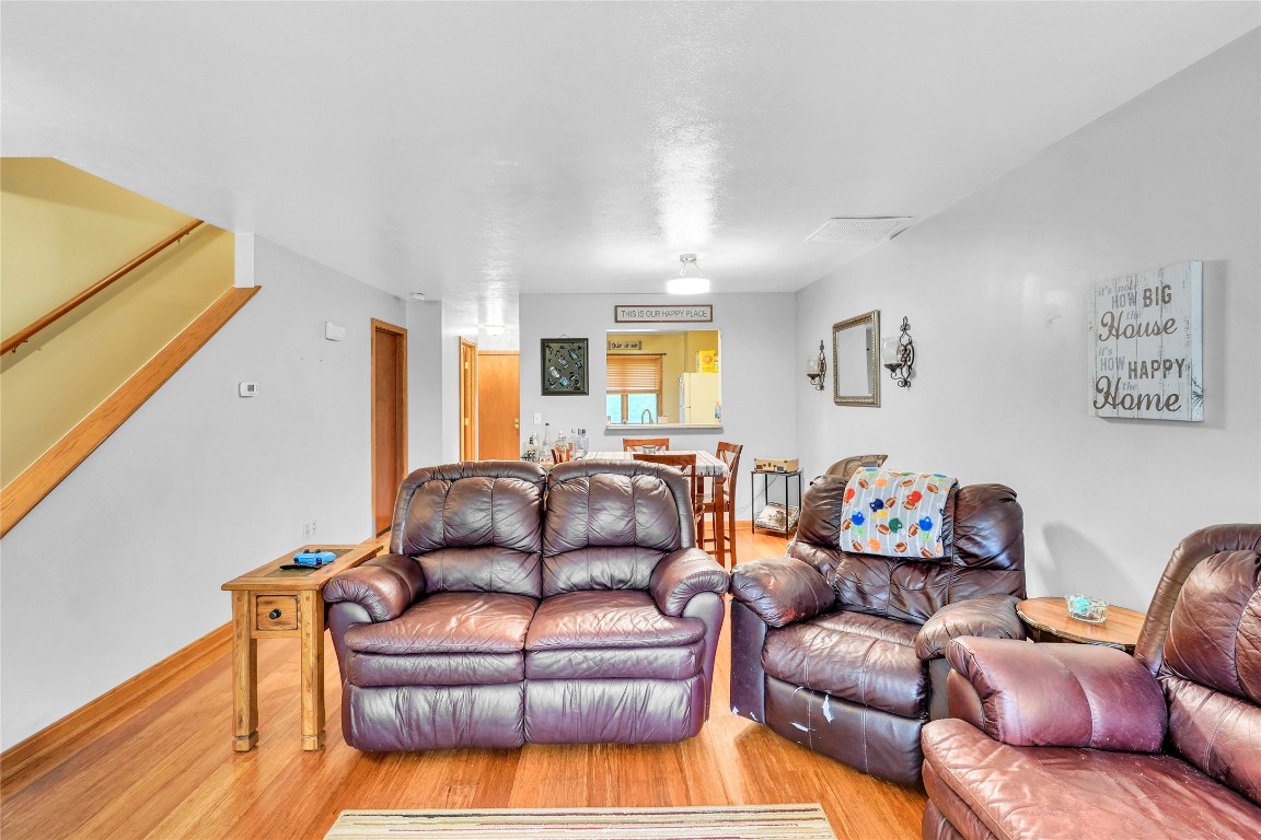 1717 W 45th Street, Erie, Pennsylvania image 5
