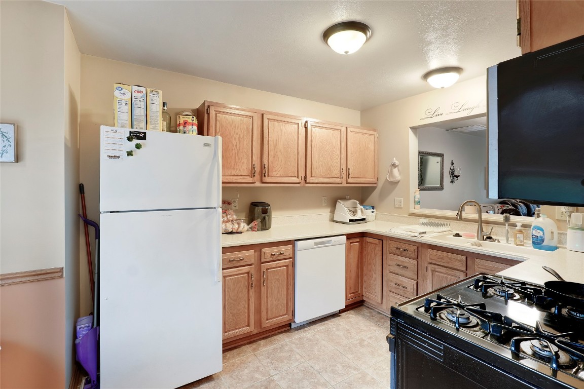 1717 W 45th Street, Erie, Pennsylvania image 2