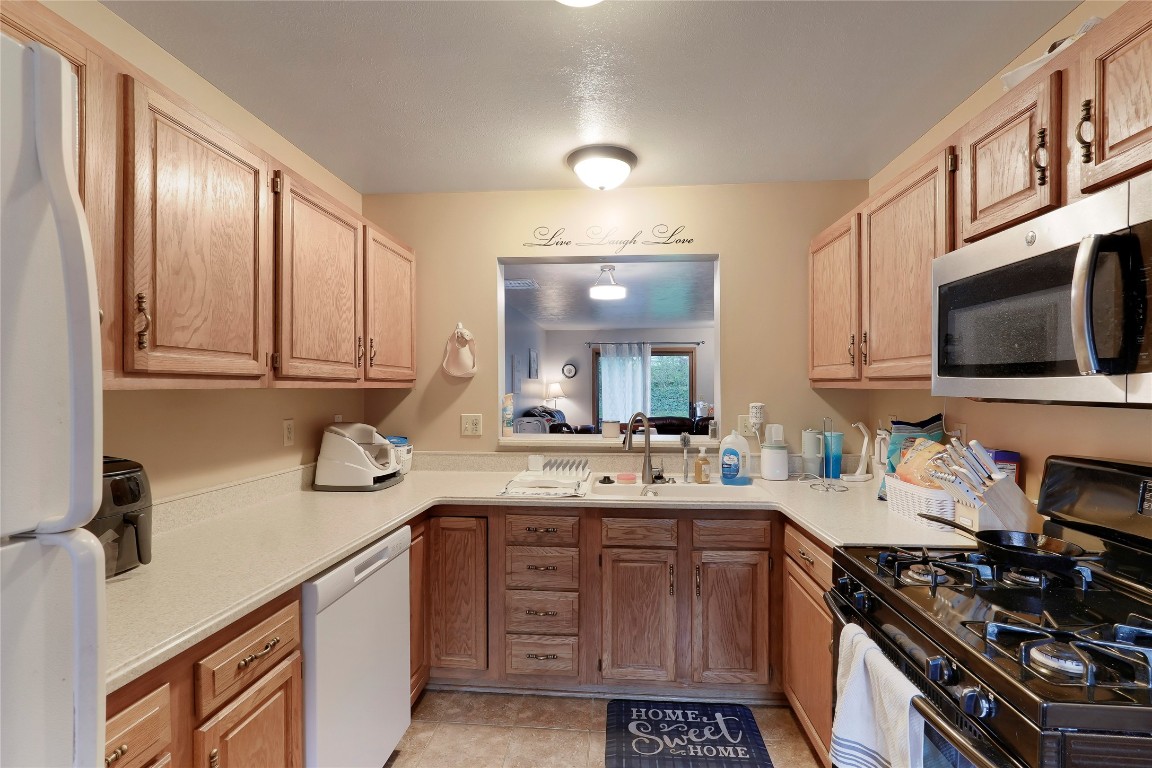 1717 W 45th Street, Erie, Pennsylvania image 4
