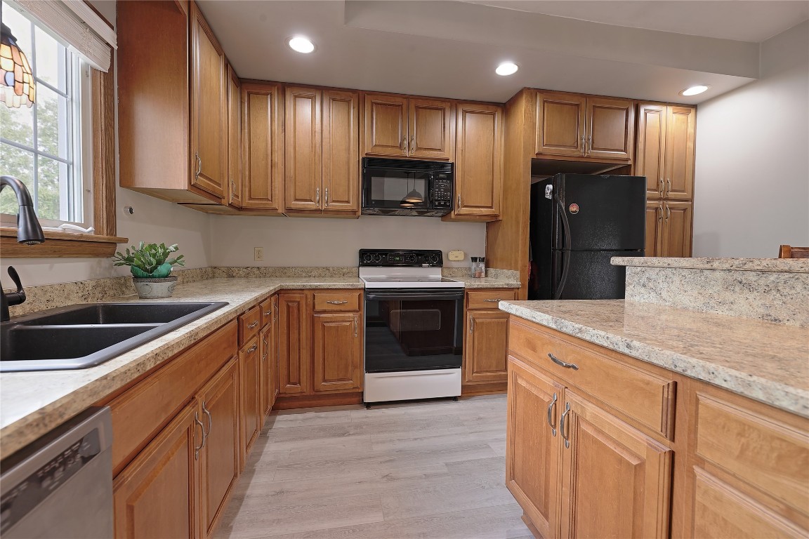 515 Lake Street, Girard, Pennsylvania image 18