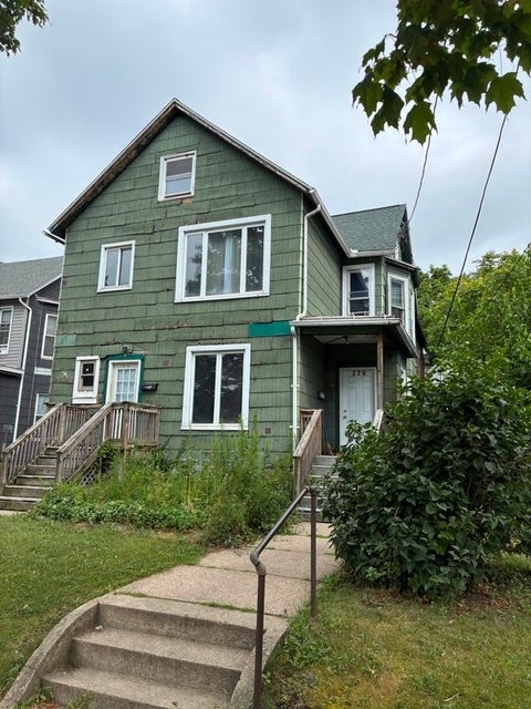 Multifamily For Sale - 218 E 10th Street<br/> Erie, PA 16503