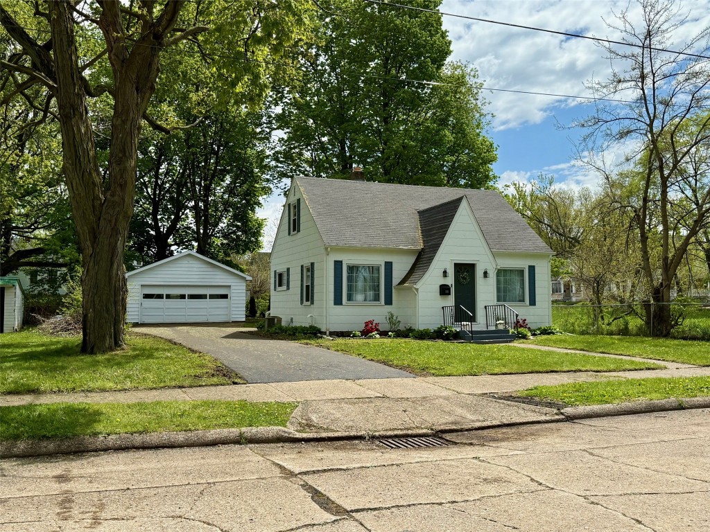 1011 E 23rd Street, Erie, Pennsylvania image 2