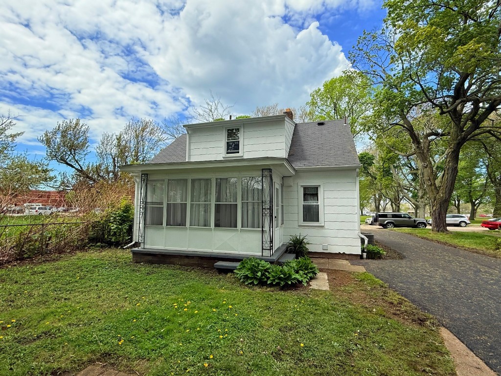 1011 E 23rd Street, Erie, Pennsylvania image 6