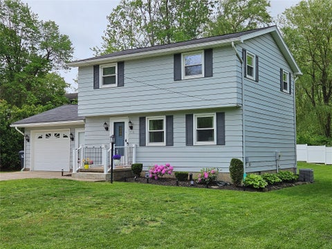 Homes For Sale - 3716 Amherst Road<br/> Erie, PA 16506