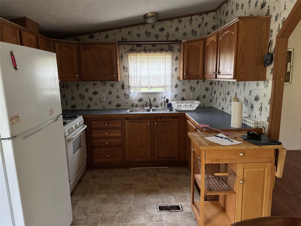 1568 Quick Road, Linesville, Pennsylvania image 5