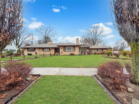 Homes For Sale - 520 Shawnee Drive<br/> Erie, PA 16505