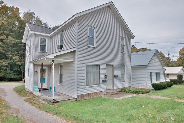 611 S CENTER ST, CORRY, PA 16407 - Image f074b9edee55e50342df8f0c48d76d9c/1942534682