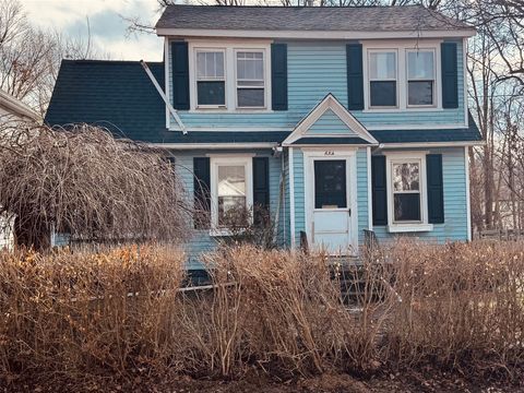 Homes For Sale - 684 Davenport Street<br/> Meadville, PA 16335