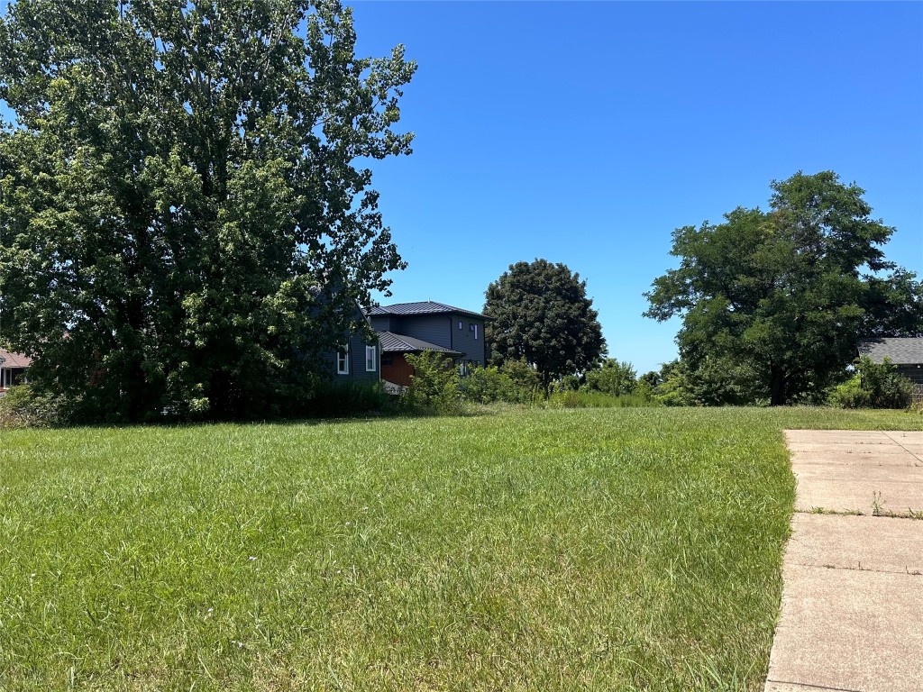 824 & 828 W 2nd Street, Erie, Pennsylvania image 1