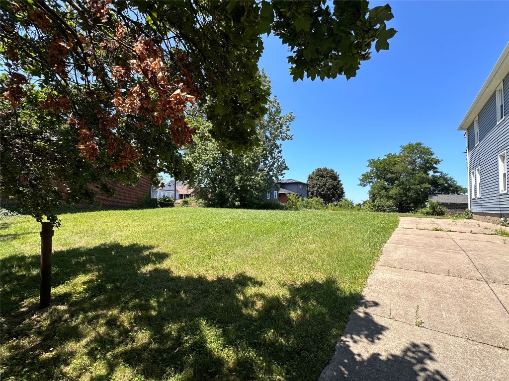 824 & 828 W 2nd Street, Erie, Pennsylvania image 4